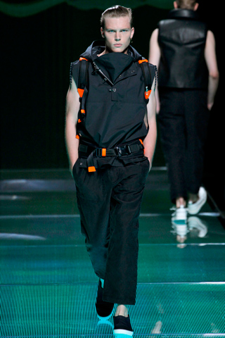 Louis Vuitton / - 2013